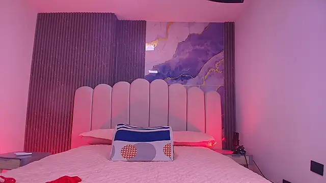 abbyrouss  online show from 04.13.26