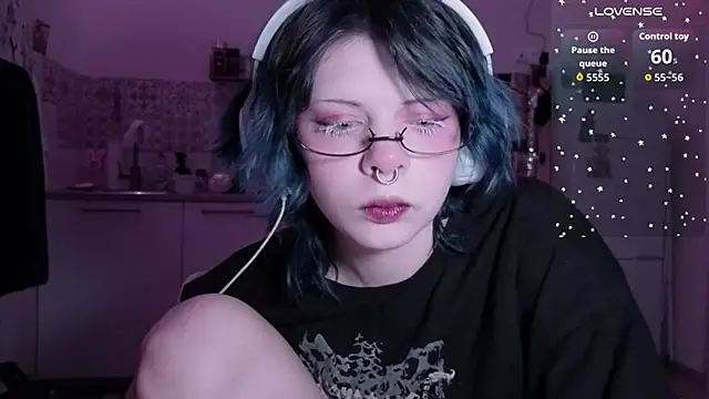 Snapshot of Alice_Zev chatting on 02.12.26 Alice Zev online show from 02.12.26