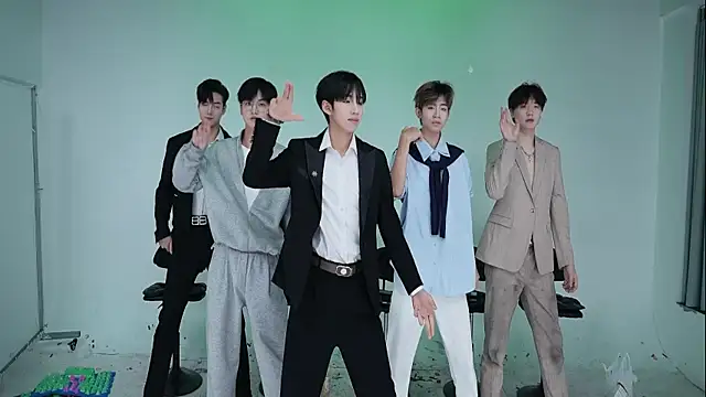 Snapshot of JL-sweetbaby1 chatting on 10.10.25 JL-sweetbaby1 online show from 10.10.25