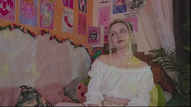 Charming winky online show from 04.03.26