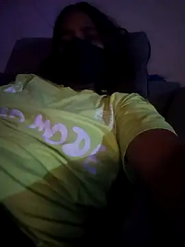 Snapshot of hottie_jenny9 chatting on 09.30.25 hottie jenny9 online show from 09.30.25