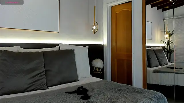 VictoriaShelby online show from 09.15.25