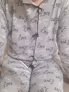 Snapshot of Lamya-dalo3a chatting on 10.27.25 Lamya-dalo3a online show from 10.27.25