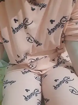 Snapshot of Lamya-dalo3a chatting on 11.18.25 Lamya-dalo3a online show from 11.18.25