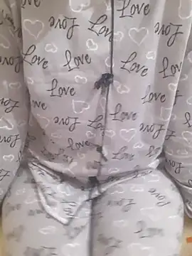 Snapshot of Lamya-dalo3a chatting on 11.22.25 Lamya-dalo3a online show from 11.22.25