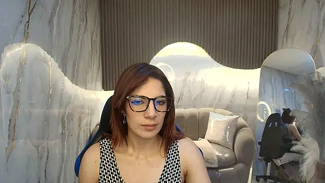 nadia r  online show from 07.11.26