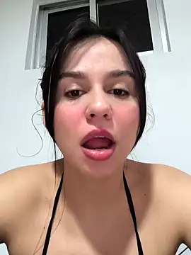 Daniela-rosee online show from 10.17.25