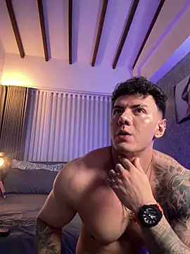 Snapshot of Thomas_Falcon chatting on 10.03.25 Thomas Falcon online show from 10.03.25