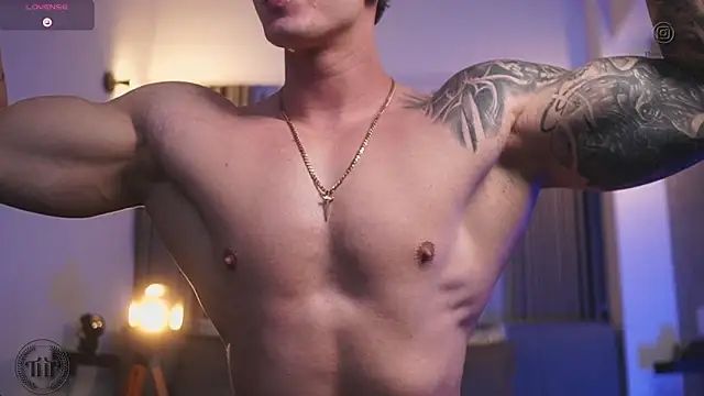 Snapshot of Thomas_Falcon chatting on 10.27.25 Thomas Falcon online show from 10.27.25