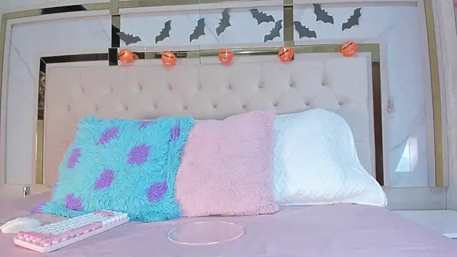 Cameron Hearts online show from 10.16.25