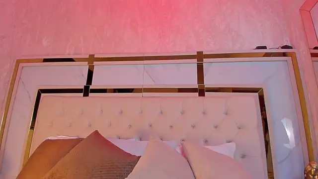 Snapshot of Cameron_Hearts chatting on 02.18.26 Cameron Hearts online show from 02.18.26