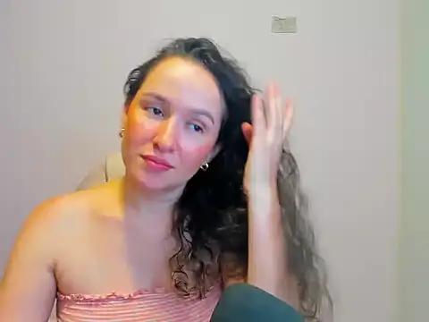 Snapshot of butterflyfree1 chatting on 09.30.25 butterflyfree1 online show from 09.30.25