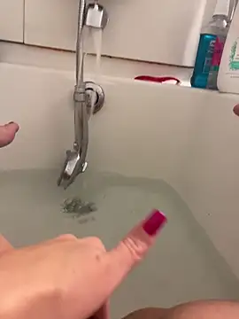 Snapshot of KissmeKitten chatting on 09.10.25 KissmeKitten online show from 09.10.25