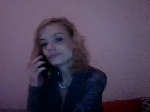 Snapshot of Czech_slut_whore-wife chatting on 09.15.25 Czech slut whore-wife online show from 09.15.25