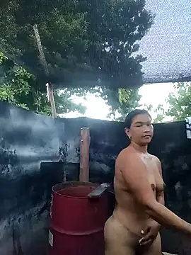 Snapshot of _gaviota_ chatting on 10.13.25 gaviota online show from 10.13.25