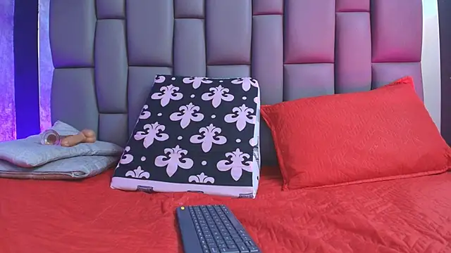 kissme luna online show from 09.12.25