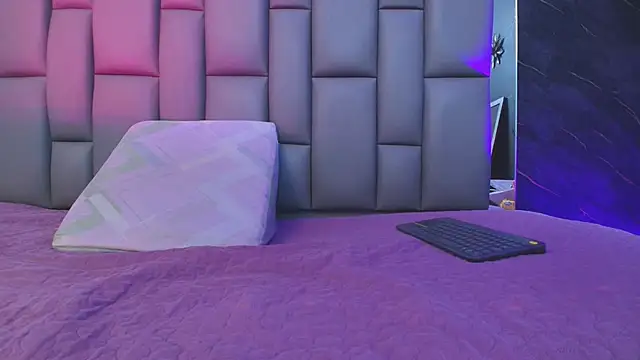 kissme luna online show from 09.25.25