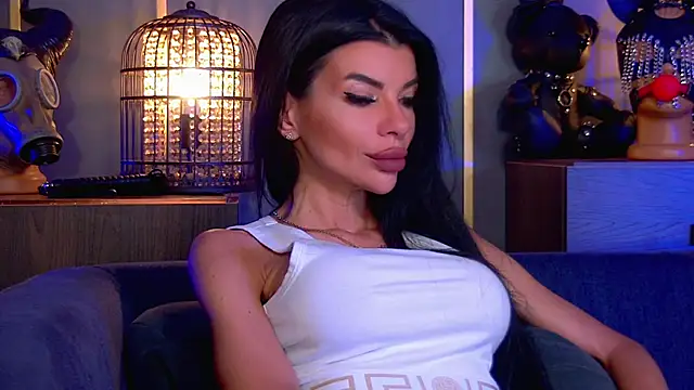 Snapshot of EleniaDevons chatting on 05.25.26 EleniaDevons online show from 05.25.26