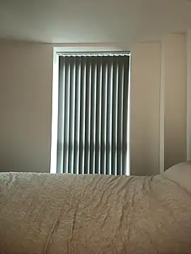 SexySaraxxoo online show from 12.16.25