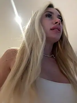 Snapshot of SexySaraxxoo chatting on 04.29.26 SexySaraxxoo online show from 04.29.26