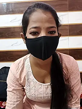 Snapshot of Itz_Mayra_ chatting on 10.07.25 Itz Mayra  online show from 10.07.25