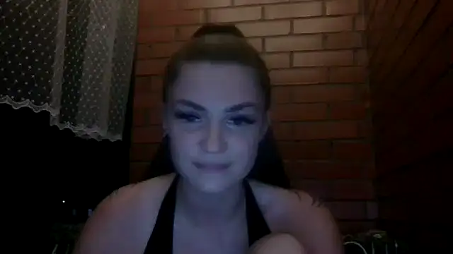 Snapshot of Nalira chatting on 08.02.26 Nalira online show from 08.02.26