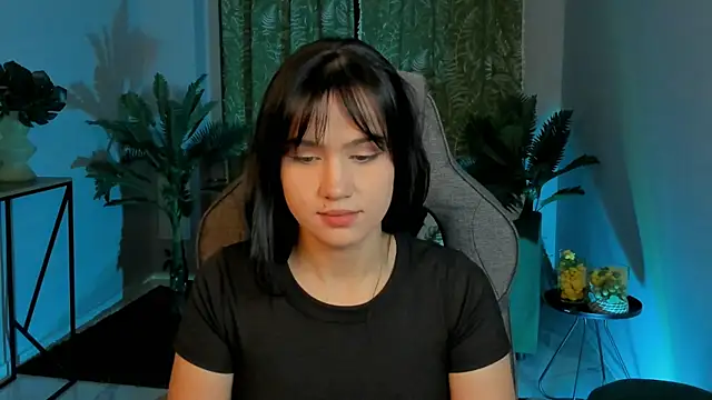 MonicaFarmer online show from 11.26.25