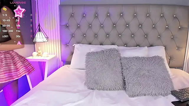 LunaBloomn online show from 03.07.26