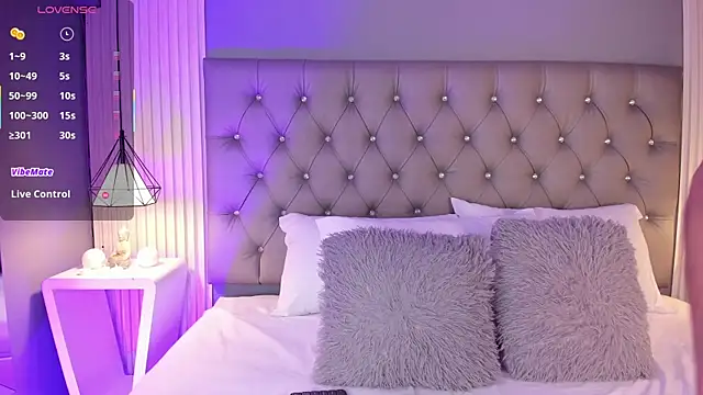 LunaBloomn online show from 03.13.26