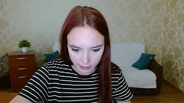 Snapshot of aFoxie chatting on 09.14.25 aFoxie online show from 09.14.25