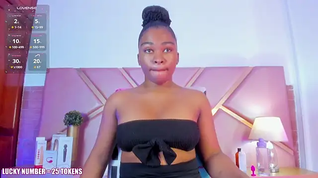 SophieSinclair online show from 11.17.25