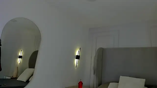 Snapshot of Dream_nena chatting on 09.21.25 Dream nena online show from 09.21.25