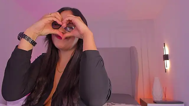 Snapshot of Dream_nena chatting on 09.27.25 Dream nena online show from 09.27.25