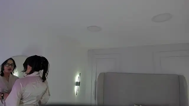 Snapshot of Dream_nena chatting on 10.03.25 Dream nena online show from 10.03.25