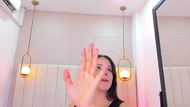 Snapshot of Dream_nena chatting on 11.03.25 Dream nena online show from 11.03.25