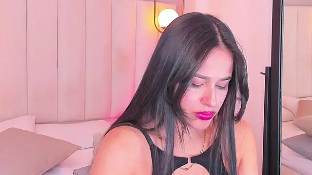 Snapshot of Dream_nena chatting on 11.09.25 Dream nena online show from 11.09.25