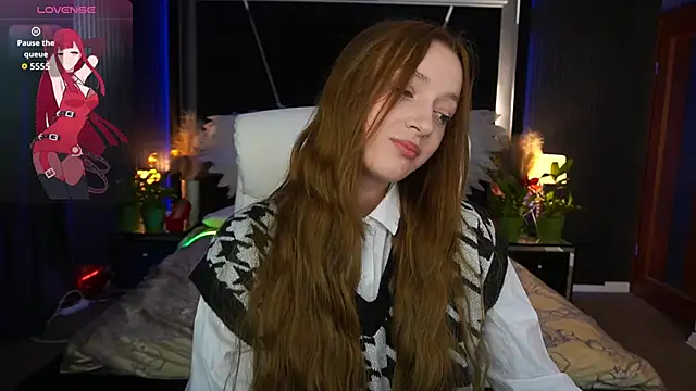 Snapshot of FoxyMayy chatting on 04.19.26 FoxyMayy online show from 04.19.26