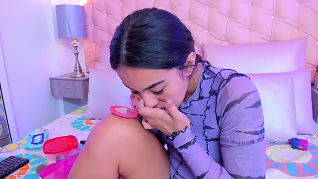 Leslie Bussh  online show from 03.27.26