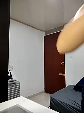 valen-sexx online show from 10.31.25