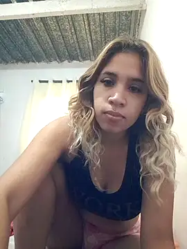 Snapshot of AngelitaSexyCam chatting on 09.17.25 AngelitaSexyCam online show from 09.17.25