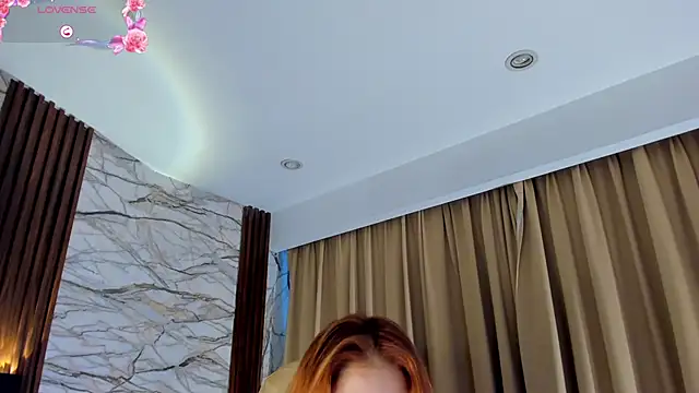 Snapshot of Helenstanford chatting on 09.17.25 Helenstanford online show from 09.17.25