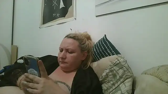 Snapshot of Bakala93 chatting on 05.15.26 Bakala93 online show from 05.15.26