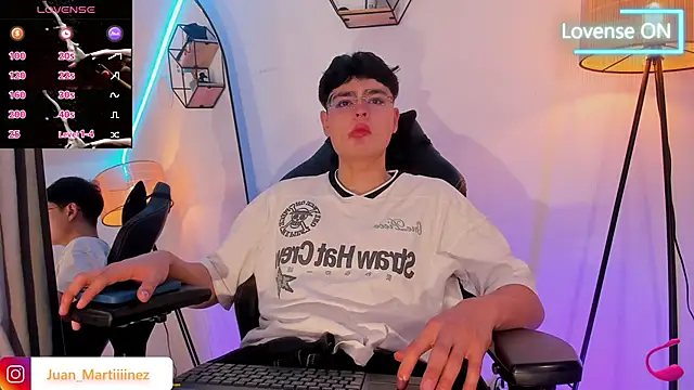 Snapshot of Im_Juaniito chatting on 10.05.25 Im Juaniito online show from 10.05.25