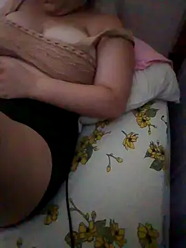 luablancax2021 online show from 10.23.25