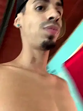 Snapshot of Alexx_1214 chatting on 09.23.25 Alexx 1214 online show from 09.23.25