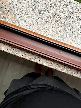 LAZ3R1 online show from 10.25.25