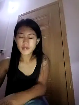 Snapshot of luy-xinh02 chatting on 09.29.25 luy-xinh02 online show from 09.29.25