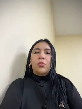 Snapshot of IrisDuvall chatting on 04.30.26 IrisDuvall online show from 04.30.26