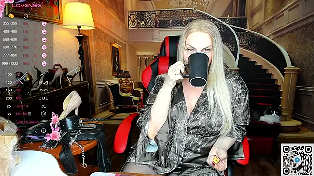 Nina Devillle online show from 03.03.26