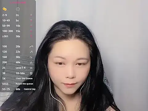 Snapshot of Maya-Lila- chatting on 06.11.26 Maya-Lila- online show from 06.11.26